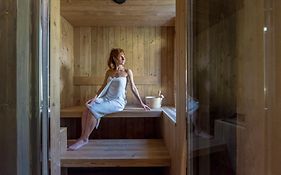 Good Life Hotel Garden - Private Spa And Pool